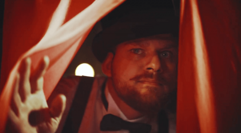 Il clown Christian Lisco: �Coinvolgo il pubblico con la comicit� del mio "Mr.Big"�